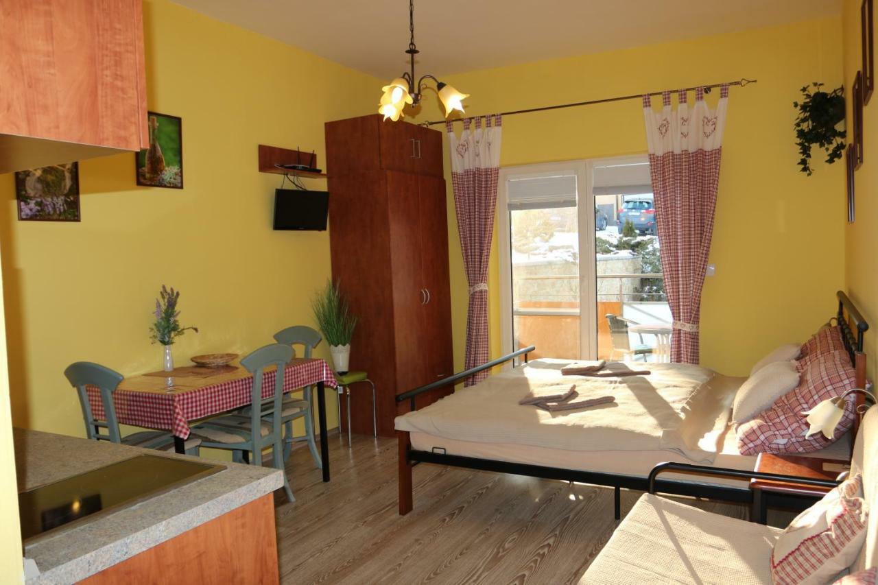 Apartman Beta Podhájska Eksteriør bilde